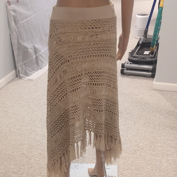 Chico's Tan Asymmetrical High-Low Maxi Skirt Resort Wear - Picture 6 of 9